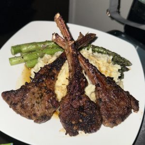 Lamb Chops with garlic mashed potatoes, Pan seared asparagus & Mac n cheese (Copy)
