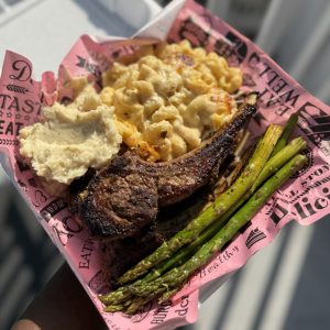 Lamb Chops with garlic mashed potatoes, Pan seared asparagus & Mac n cheese